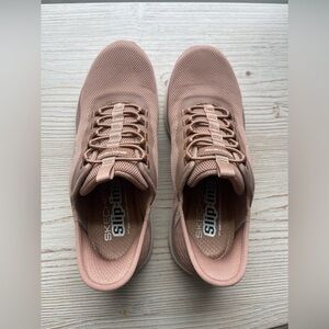 Sketchers slip on sneakers